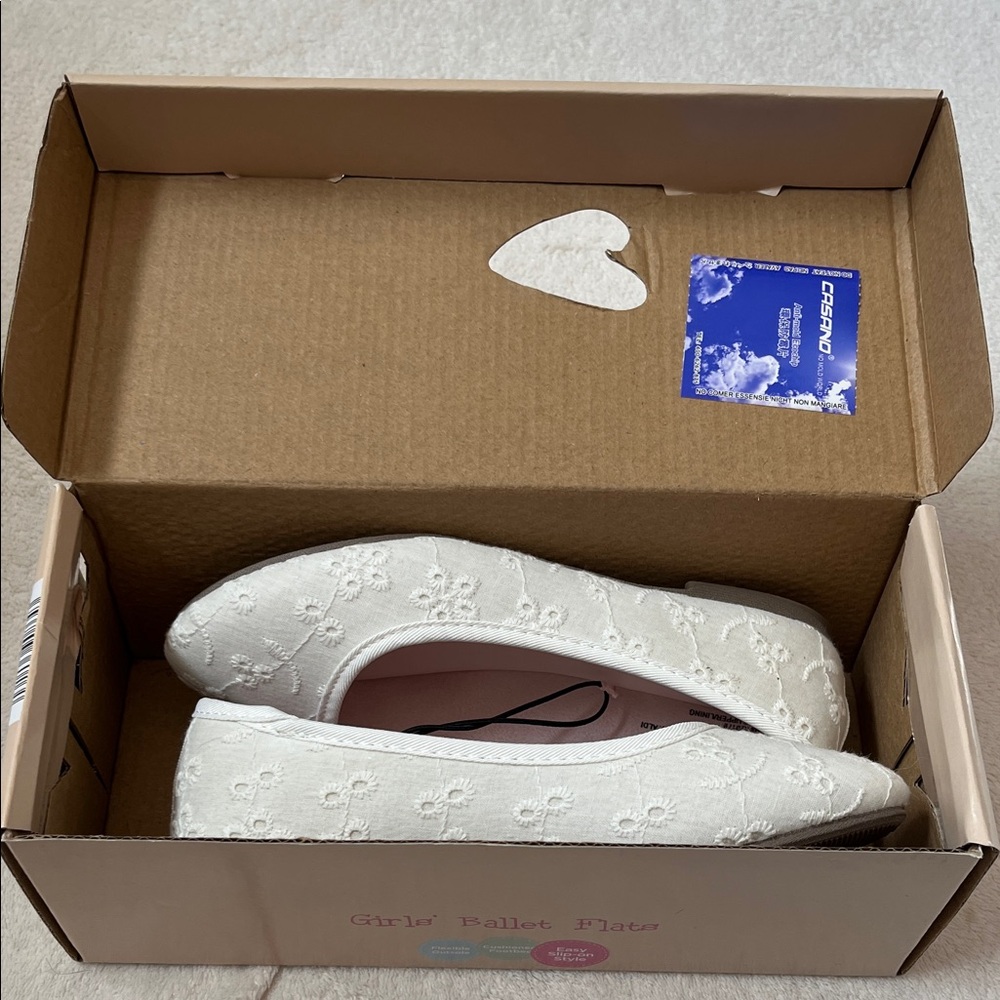 NWT Lily & Dan Girls' White Cream Ballet Flats Size 12